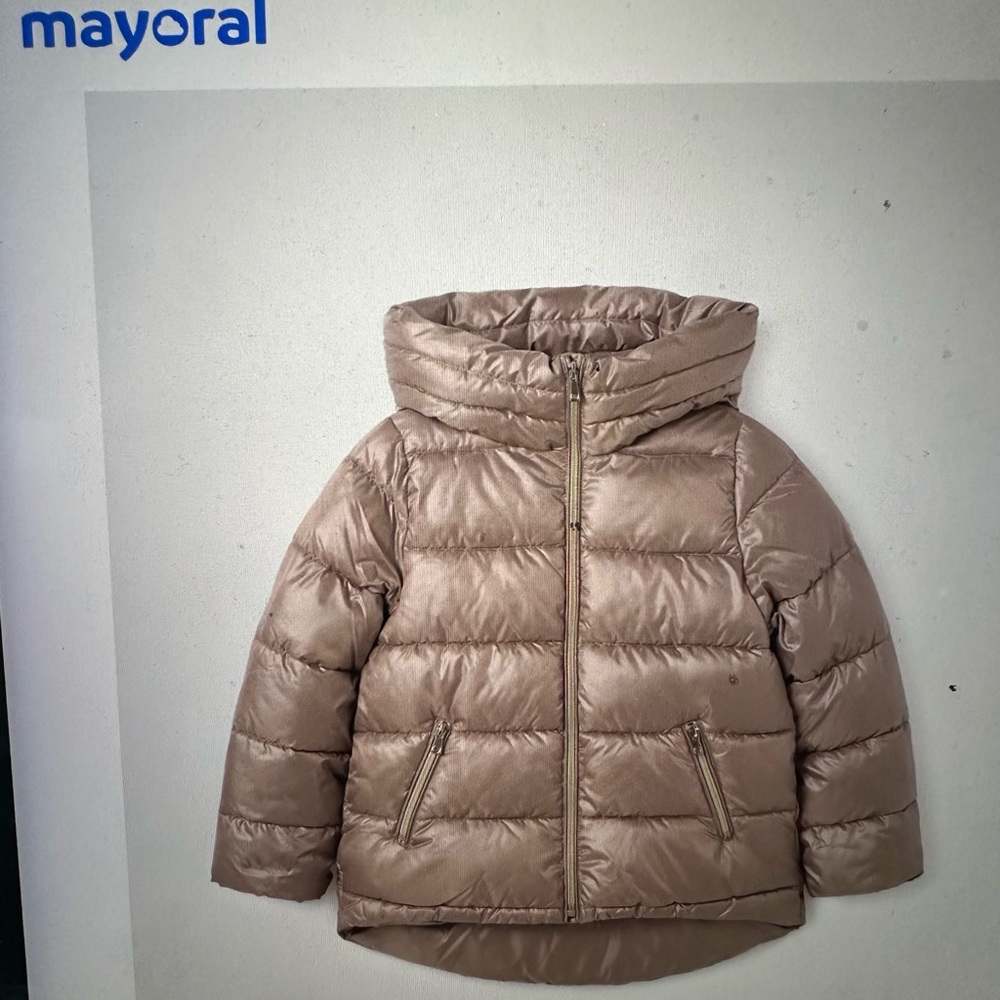 NWT Mayoral Puffer Jacket Recycled Fibers. Super warm and cozy